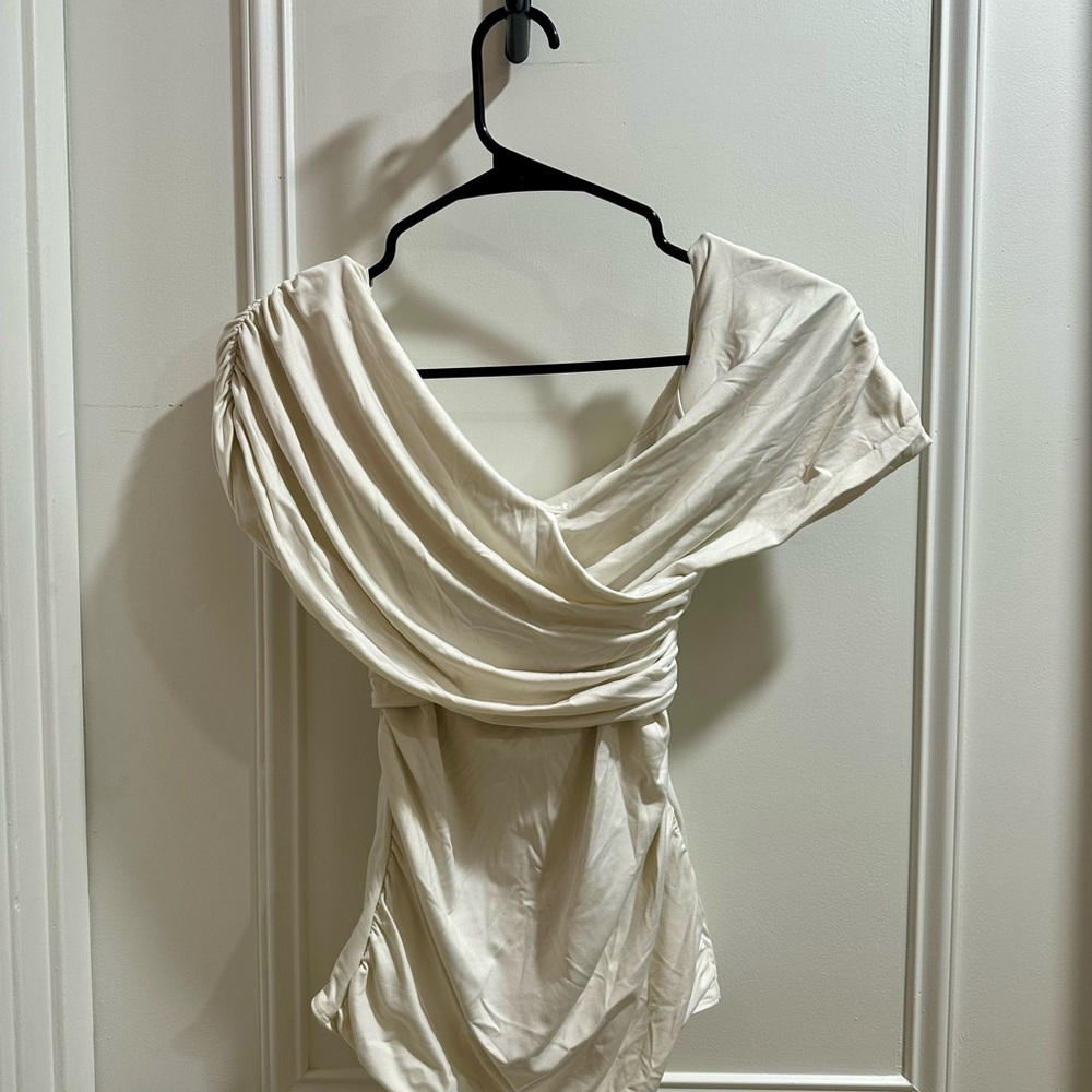 Abercrombie Draped Off-Shoulder Ivory Bodysuit - Picture 2 of 3